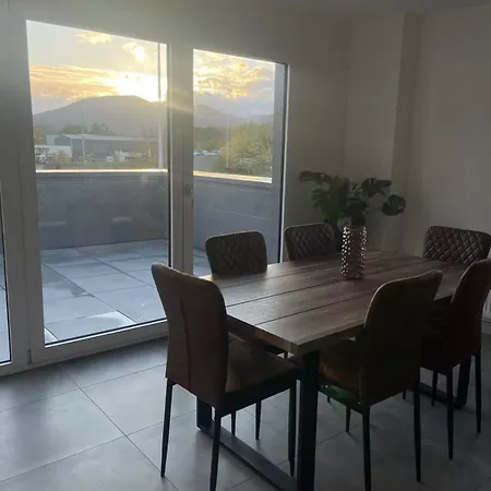 Independant Calme Confort Detente Et Convivialite 伊斯内姆