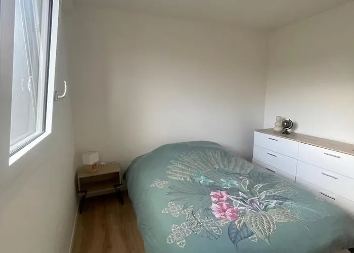 Independant Calme Confort Detente Et Convivialite * 伊斯内姆