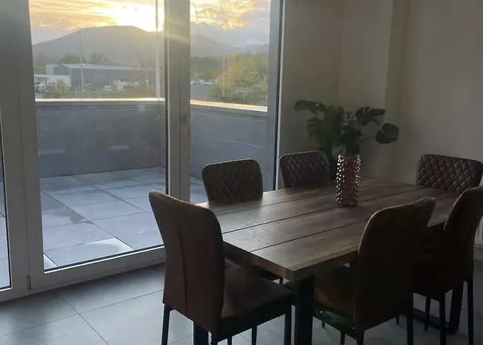 Independant Calme Confort Detente Et Convivialite 伊斯内姆