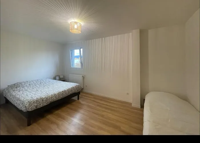 Independant Calme Confort Detente Et Convivialite 伊斯内姆