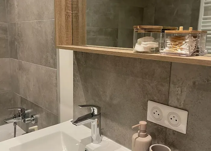 Independant Calme Confort Detente Et Convivialite 公寓 伊斯内姆